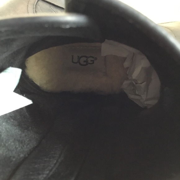 COPY - Ugg Women's Shoes Rugged Black Booties Size 6 - Picture 11 of 16